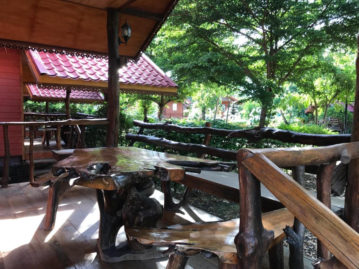 บ้านสวนสุขใจรีสอร์ท ชัยภูมิ ภายนอก รูปภาพ