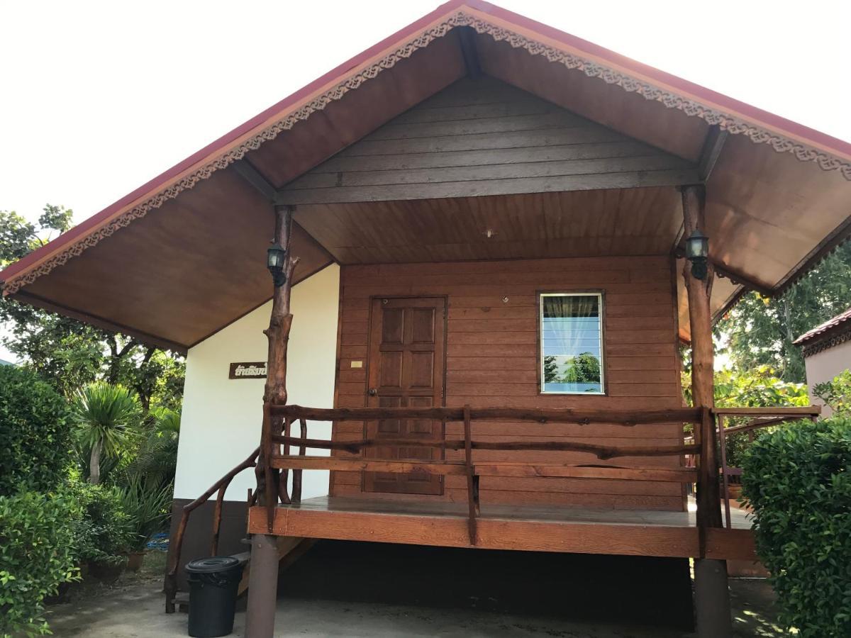 บ้านสวนสุขใจรีสอร์ท ชัยภูมิ ภายนอก รูปภาพ
